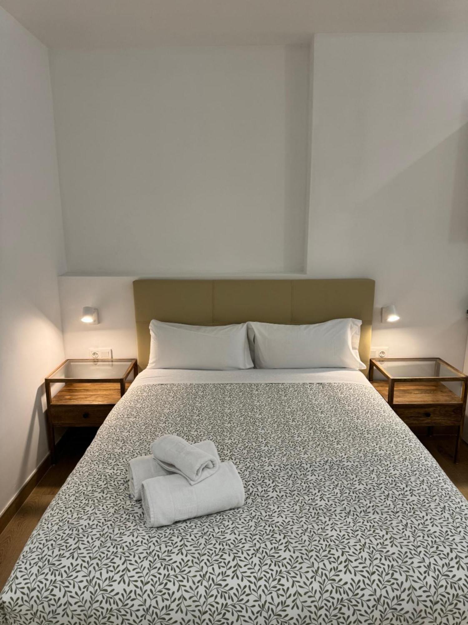 Alderete Suites Малага Экстерьер фото